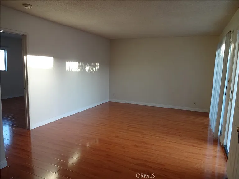 1555 Artesia Blvd — Photo 2