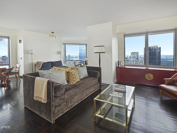 3rd image of 301 W 57th St APT 51A