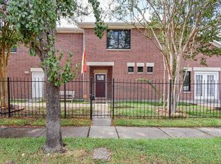 3720 Link Valley Dr, Houston, TX 77025