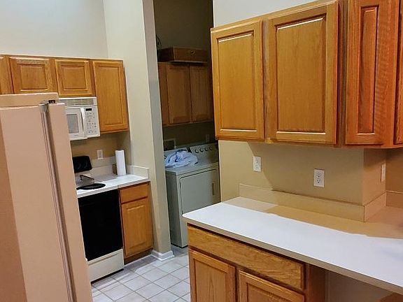 3rd image of 23419 Mahoney Ct