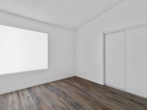 4th image of 14437 Birchwood Dr