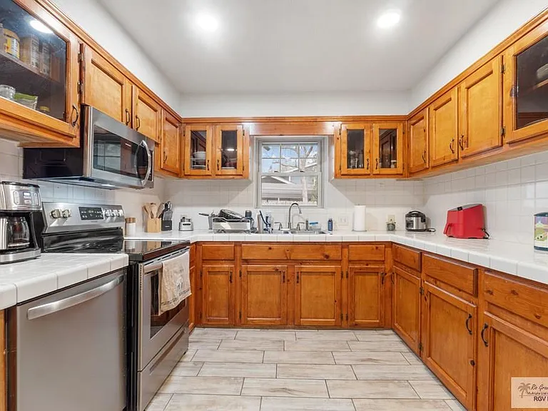 105 Sally Ln — Photo 4