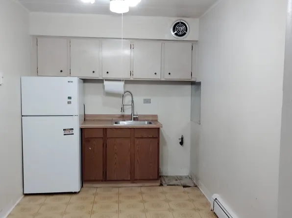 501 Chicago Rd APT 3, Thornton, IL 60476