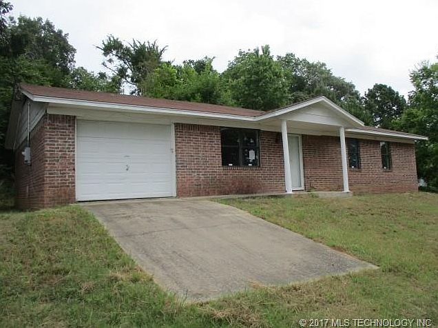 1st image of 309 E Caddo Ave