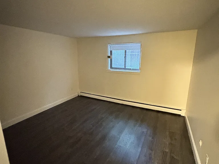 Dustin St — Photo 3