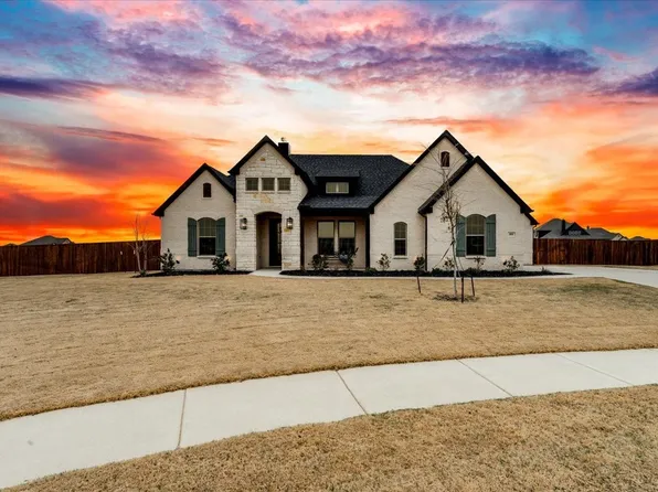 101 Grey Wolf Ct, Godley, TX 76044