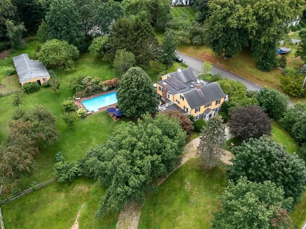 155 Cherry St, Wenham, MA 01984