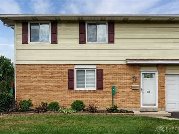 1611 Villa South Dr, West Carrollton, OH 45449