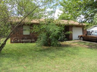 606 S G St, Hugo, OK 74743