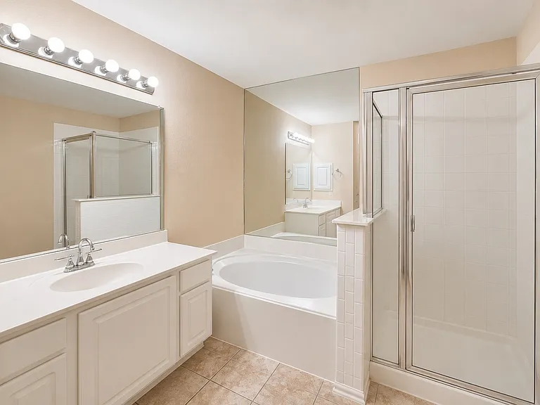 9929 Dryden Ln — Photo 14