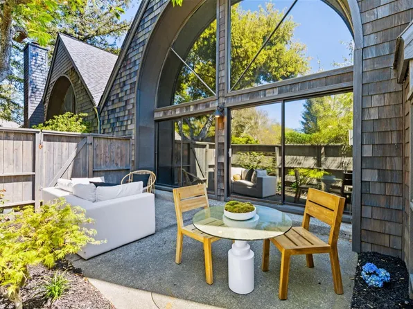 1374 Saint James Court, St. Helena, CA 94574