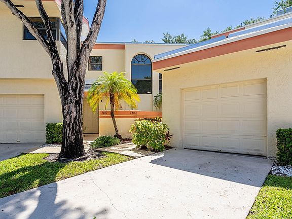 4th image of 3404 Emerald Oaks Drive #803