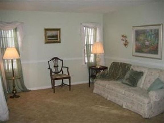 2nd image of 14010 Saint James Ave