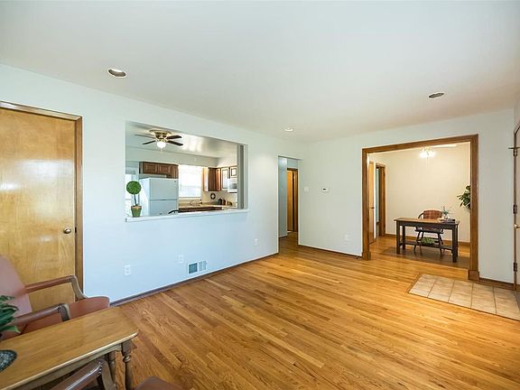5th image of 3657 Saint Bernard Ln