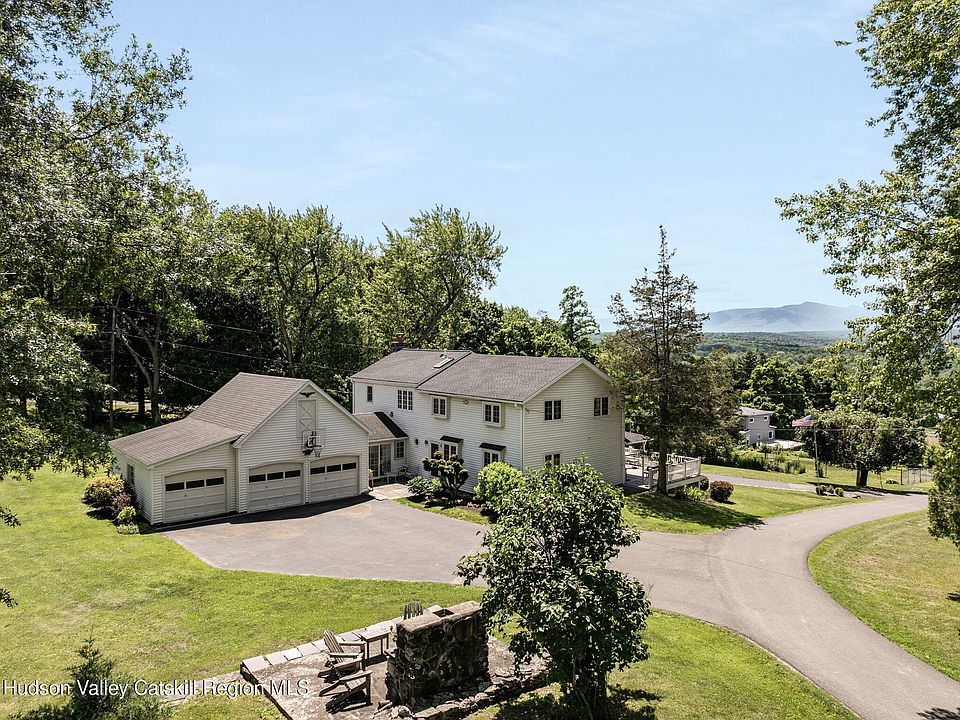 1st image of 16 Carriage House Road