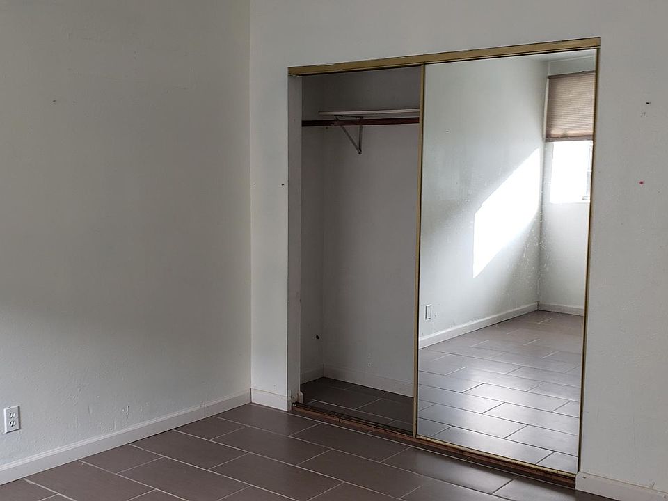 2nd image of 3622 Pomeroy St #B