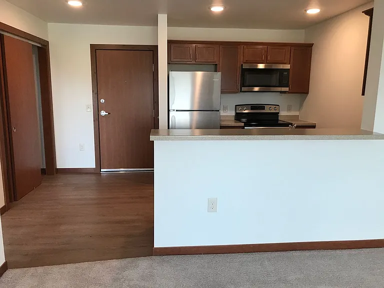 235 20th St SE — Photo 16