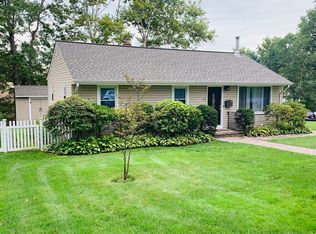17 Huntley Rd, Summit, NJ 07901