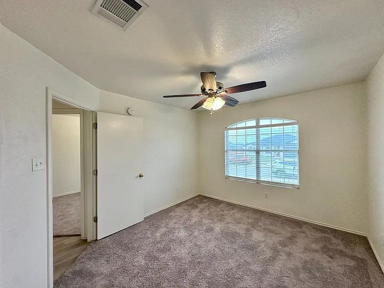 5309 Holster Dr — Photo 35