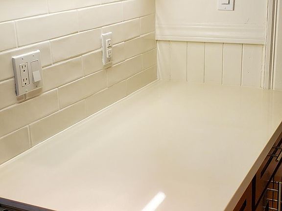 4th image of 1101 Oak St #4