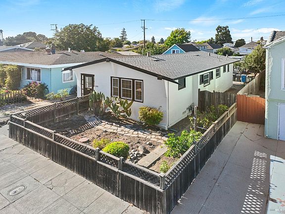4th image of 1132 Ohio Street