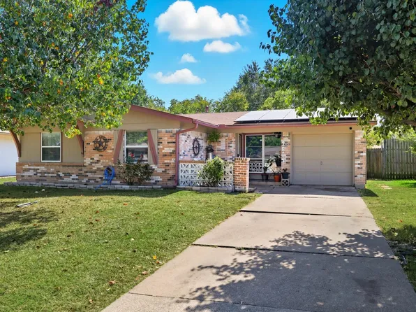 2604 Burning Tree Ln, Irving, TX 75062