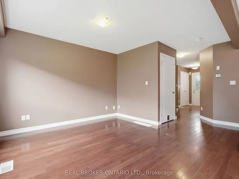 1047 Marquette Dr — Photo 20