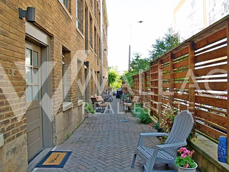 473 Walnut St — Photo 3