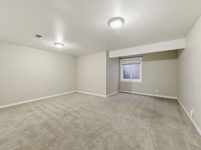 1637 Westbridge Dr #J2 — Photo 19
