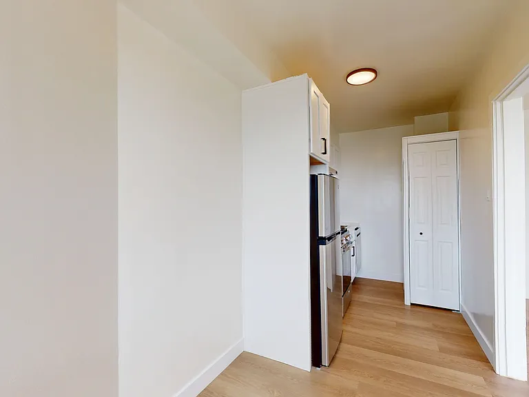 1536 Great Hwy #35 — Photo 4