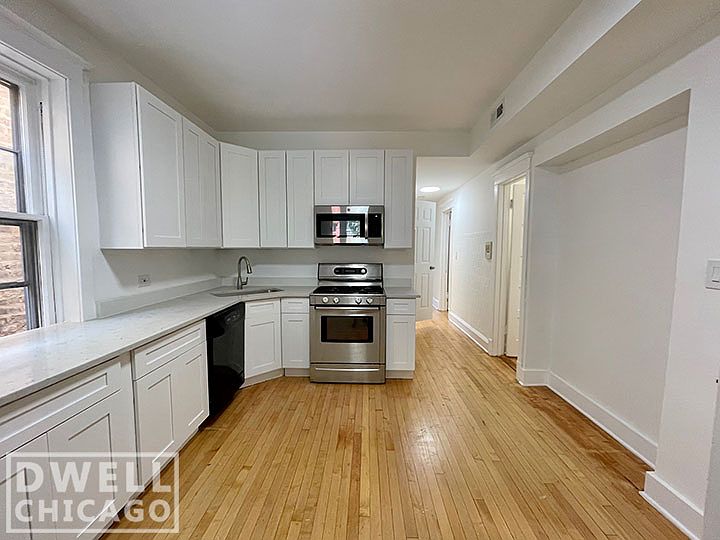 1st image of 1133 N Winchester Ave #1F