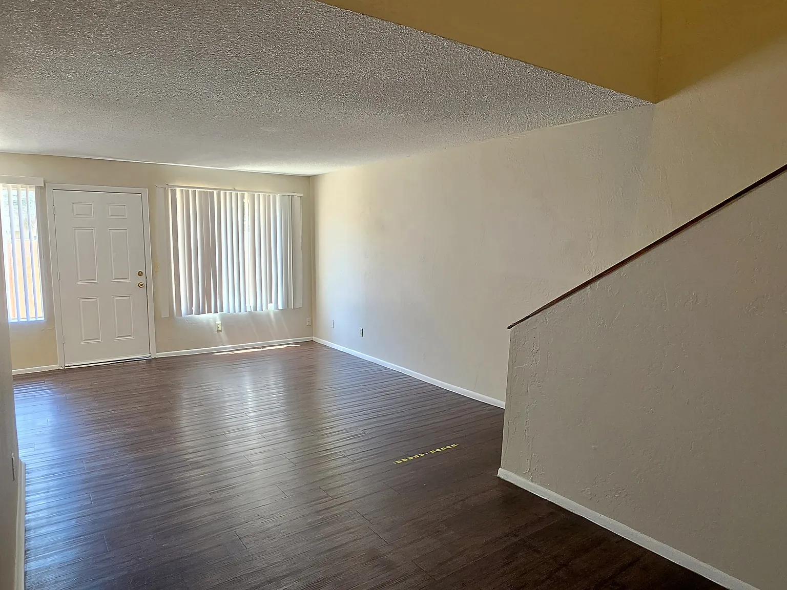 4 bed, 2.5 bath, 1734 sqft, $1,850 — Photo 3