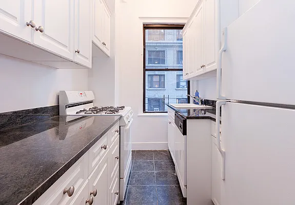 Rented by Ben & Company Inc. | media 36