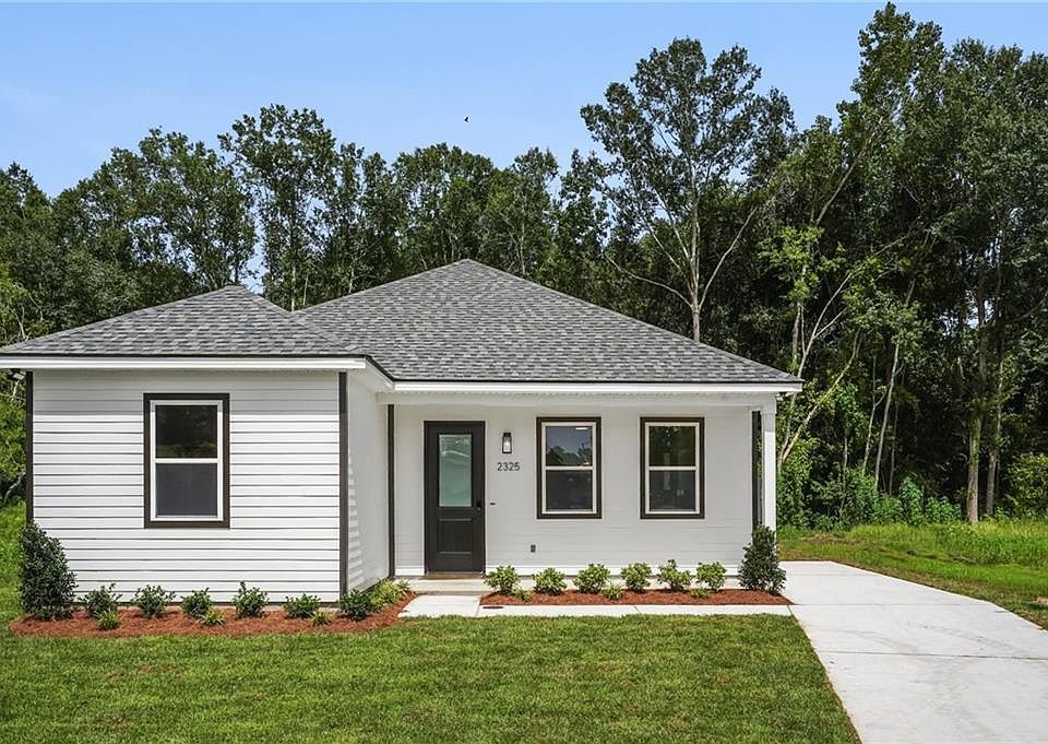 1st image of 2325 Caddy Dr