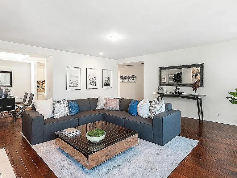 1650 Veteran Ave #204 — Photo 3