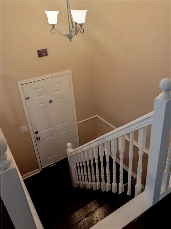 1230 Winslow Dr — Photo 3