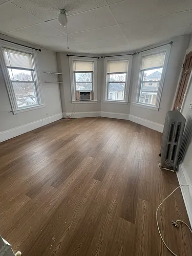 69 Hall St #3 Photo 1