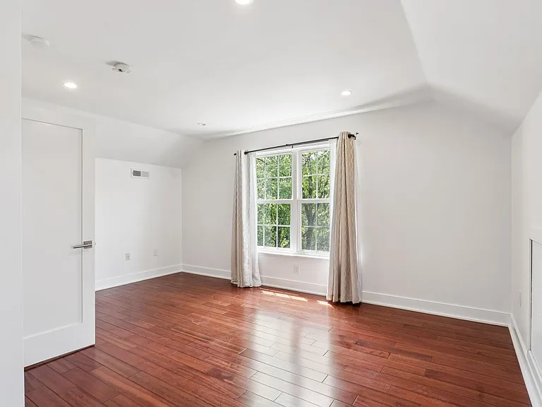 3521 Reserve Dr — Photo 24