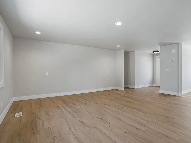 2692 W Gemstone Dr — Photo 8