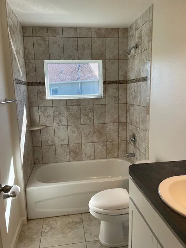 3 bed, 1300 sqft, $1,895 — Photo 3