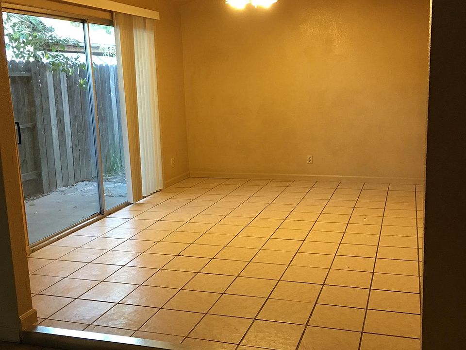 1st image of 7618 Birdie Ct