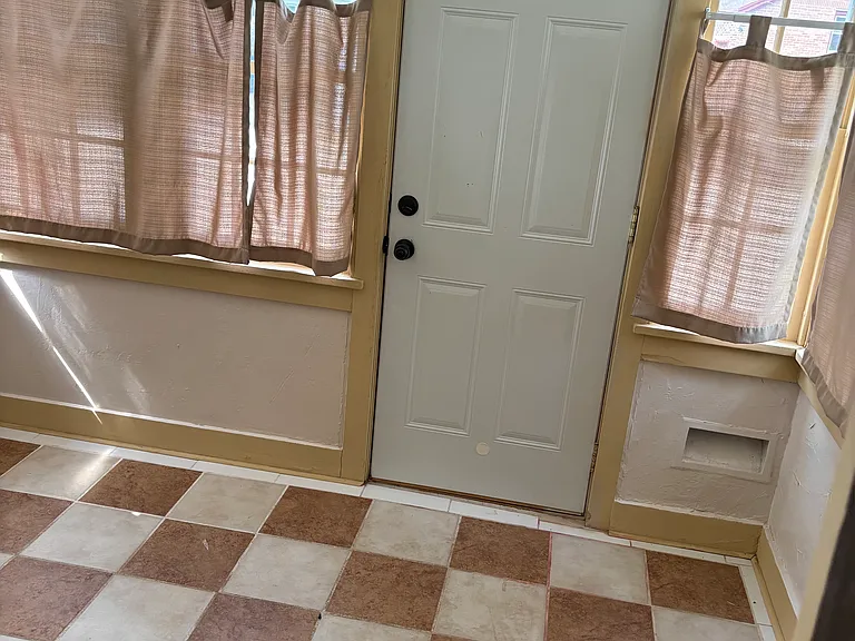 635 Shawano Ave — Photo 8