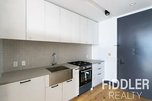 Rented by Fiddler Realty | media 104
