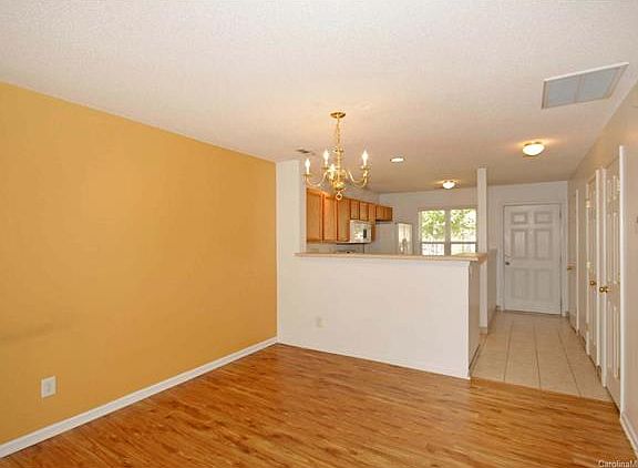 3rd image of 138 Portestown Way #138