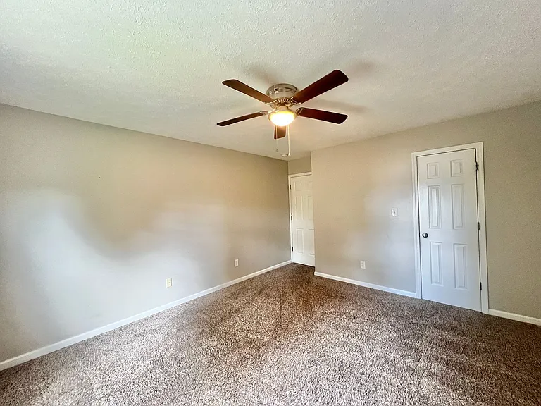 2019 Spring Creek Dr — Photo 21
