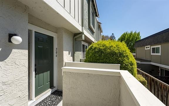 2nd image of 206 Michael Dr