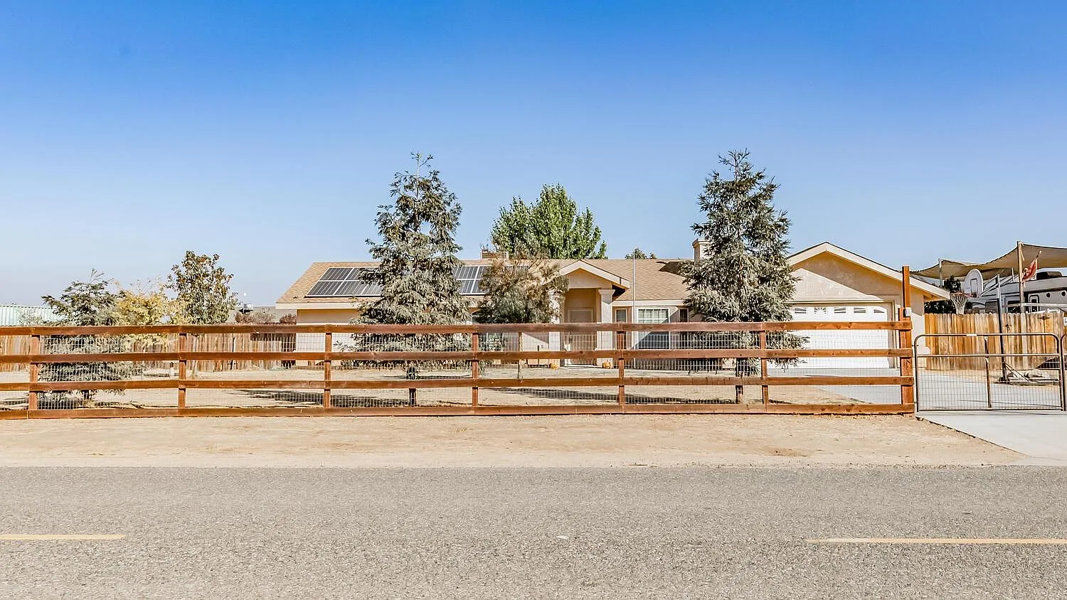 21143 Glen Oaks Rd photo 1