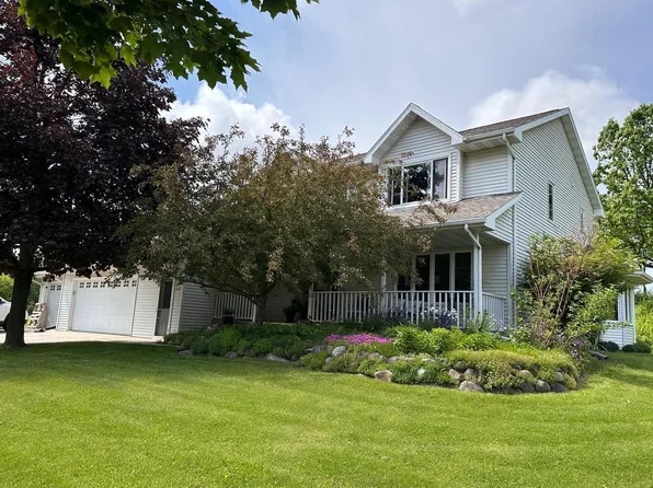 1202 East Clifford STREET, Plymouth, WI 53073