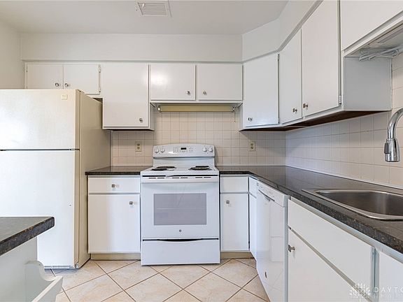 5th image of 2230 S Patterson Blvd APT 36