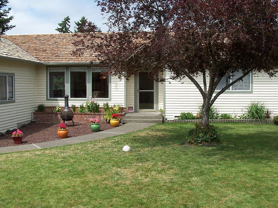 front yard/entrance